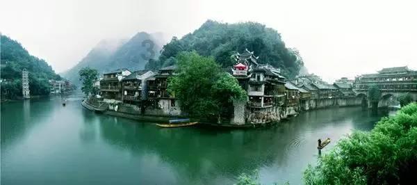 迷路的可爱女宝宝